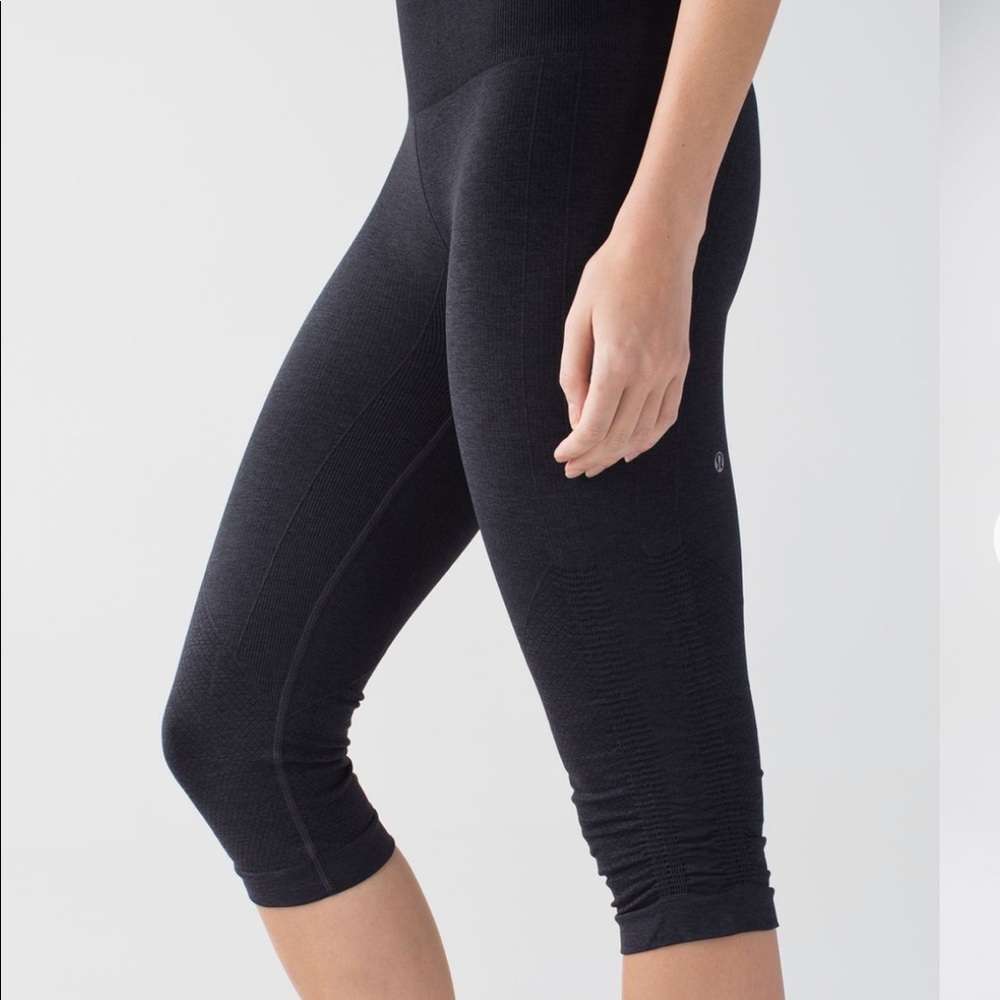 Lululemon In The Flow Crop II - size 2